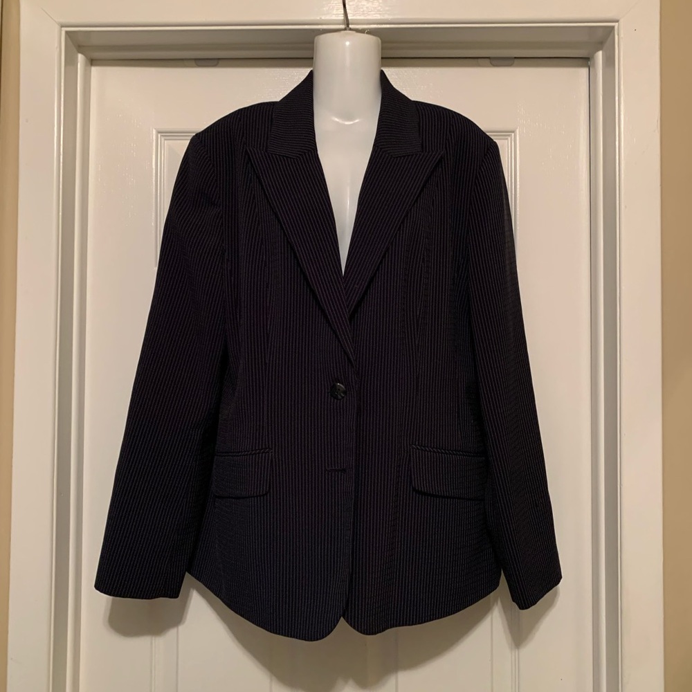 Jessica Navy Blue Tailored Blazer with Notched Lapel